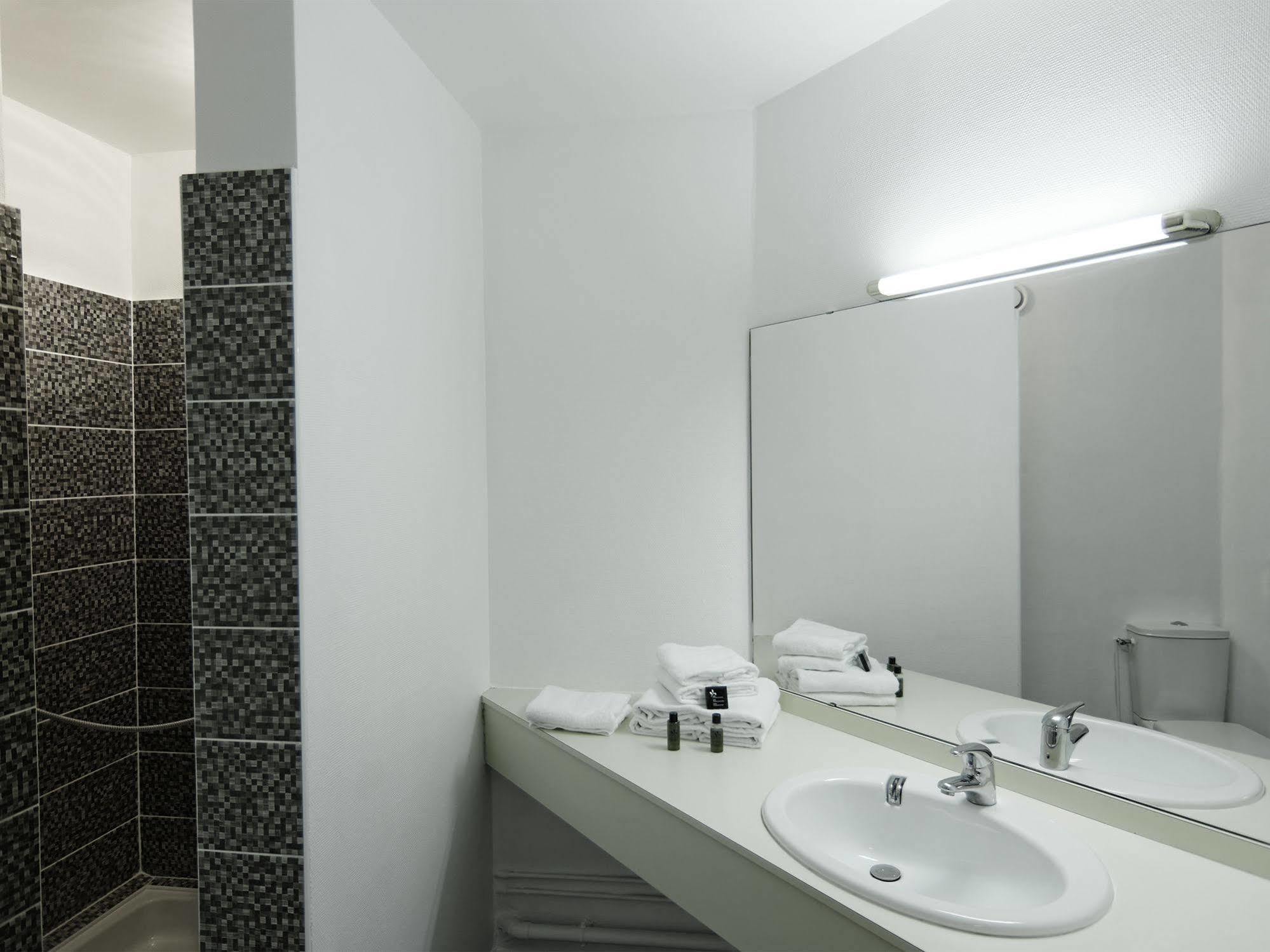 Hotel Le Chantereigne Les Noes-pres-Troyes Exterior photo